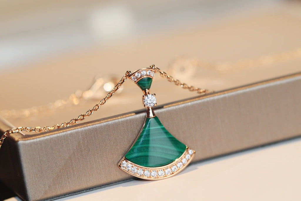 BVLGARI DREAM NECKLACE MALACHITE DIAMOND