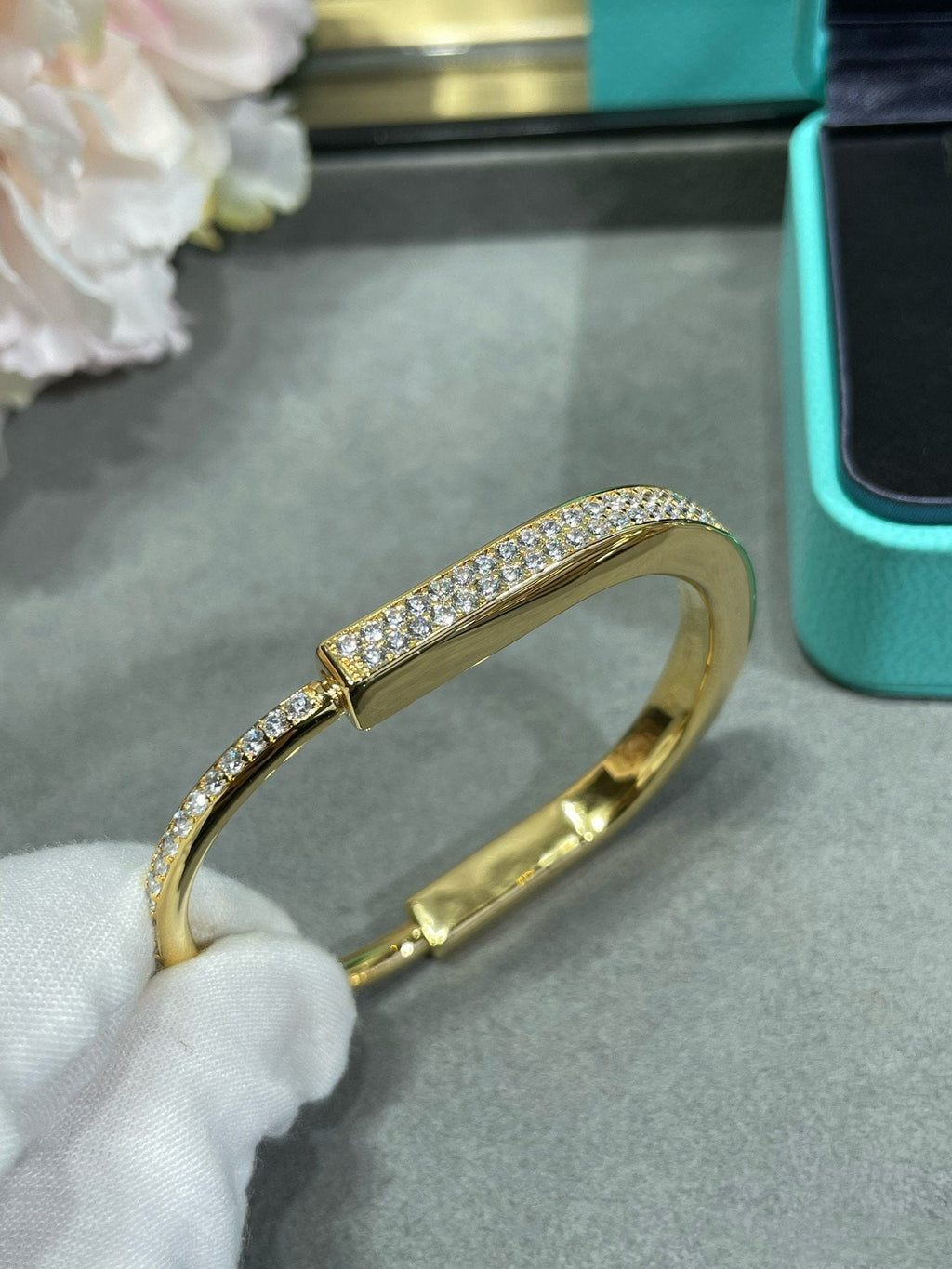 TIFFANY LOCK BRACELET DIAMOND PAVED
