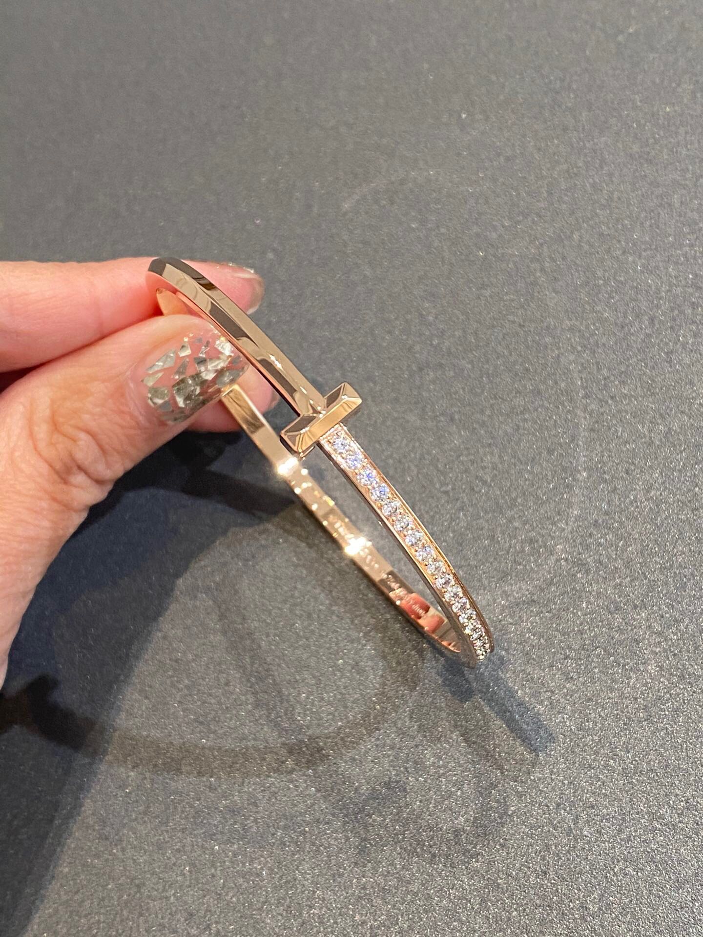 TIFFANY NARROW T1 HINGED BANGLE DIAMOND PINK GOLD