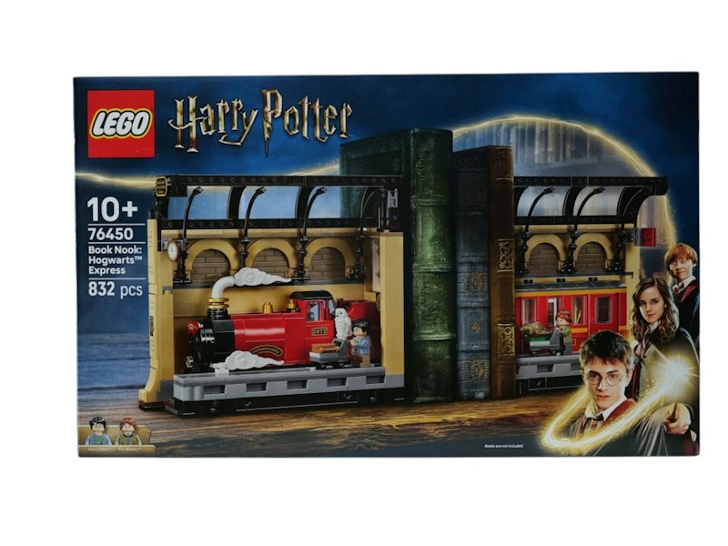 LEGO Harry Potter Book Nook: Hogwarts Express Set 76450