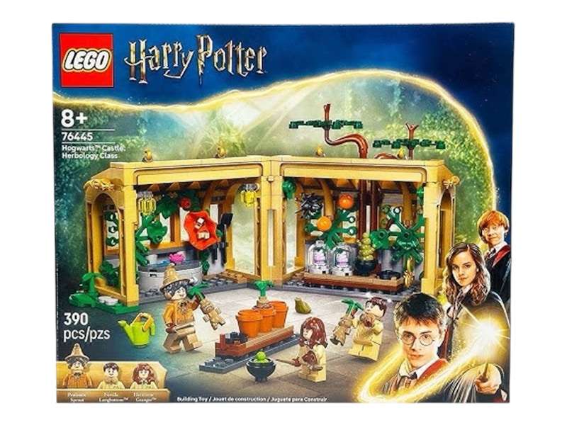 LEGO Harry Potter Hogwarts Castle: Herbology Class Set 76445