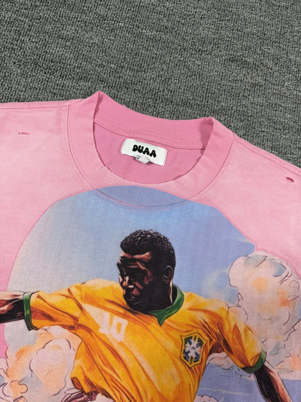 DUAA Soccer Player Graphic T-Shirt - Pink — detail